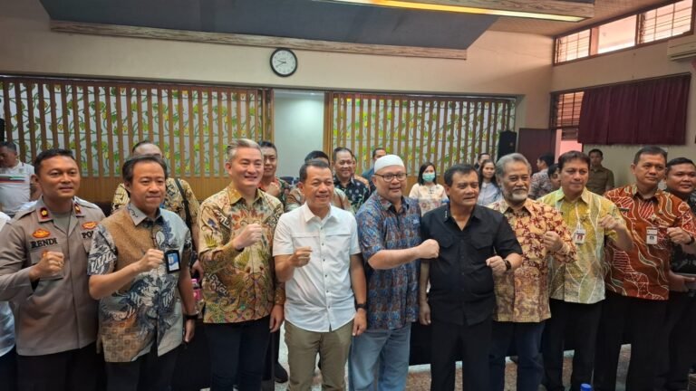 Gubernur Jateng Ahmad Luthfi Tampung Aspirasi Pengusaha Rokok Kudus