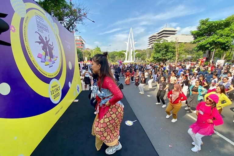 Indonesia Menari 2025 Ajak Masyarakat Menari Bersama di Car Free Day Kota Semarang