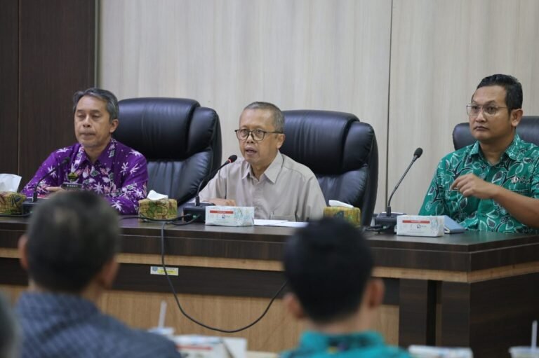 BUMD Permudah Kredit Usaha Kecil dalam Upaya Menangani Pengangguran