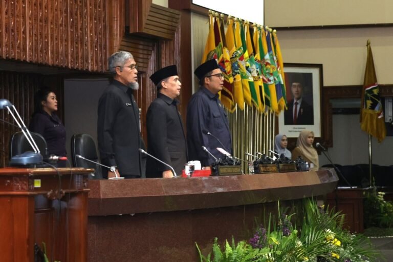 Rapat Paripurna Tahun Pertama, Pimpinan DPRD Jateng Tekankan Pentingnya Tiga Pilar Amanah Rakyat