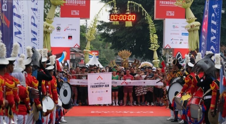 Stride to Glory: Bank Jateng Friendship Run Purwokerto Padukan Lari Sehat dan Pemberdayaan UMKM Lokal