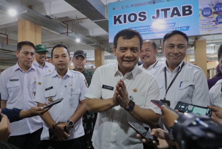 Serius Urusi Keracunan MBG, Ahmad Luthfi Diapresiasi Gercep Turun Langsung di SPPG