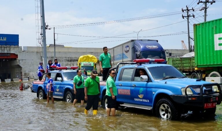 Banjir Semarang, Ahmad Luthfi: Pemprov Sudah Kerahkan Pompa dan Dapur Umum