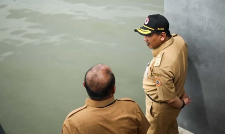 Banjir Semarang, Wagub Taj Yasin Tinjau Rumah Pompa Kali Sringin dan Tenggang