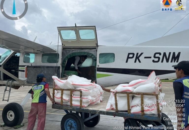 Sebar NACL, Ini Penampakan Pesawat Modifikasi Cuaca Sesuai Instruksi Ahmad Luthfi