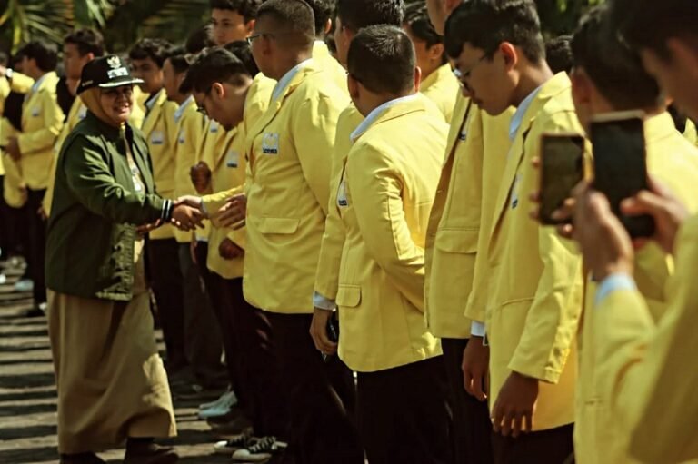 Dilepas Wabup Semarang, KKN Unnes Garap Ekonomi Sirkular Pengolahan Sampah