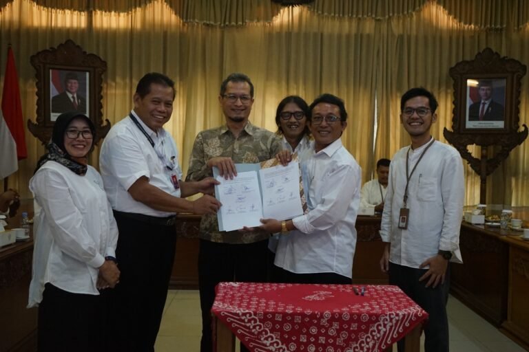 Dr. Bondet Wrahatnala Terpilih Rektor ISI Solo