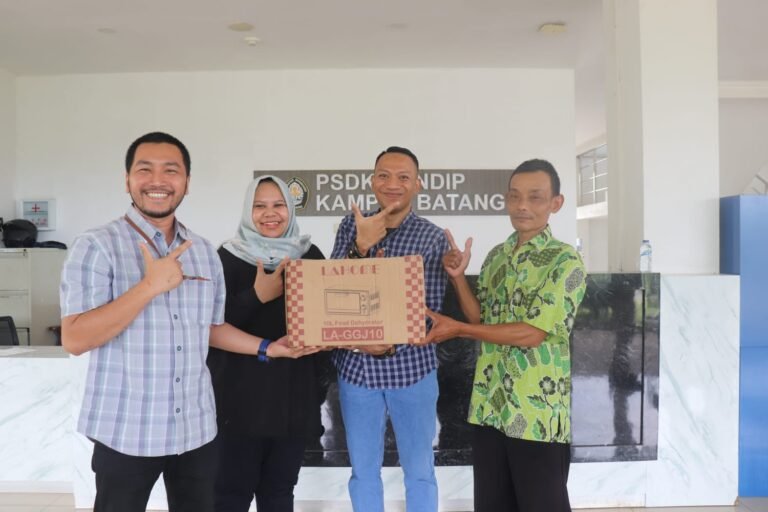 Undip Dorong Peningkatan Kapasitas Produksi UMKM Keripik Buah di Desa Tumbrep