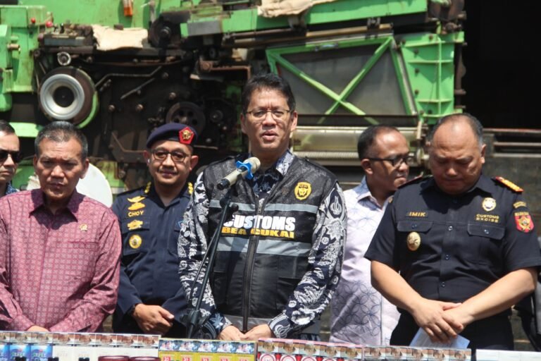 Menkeu Purbaya Pantau Perusahaan Rokok di Kudus