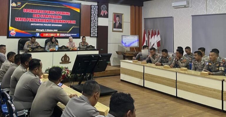 Satlantas Polres Wonogiri Latih Anggota ‘Public Speaking’