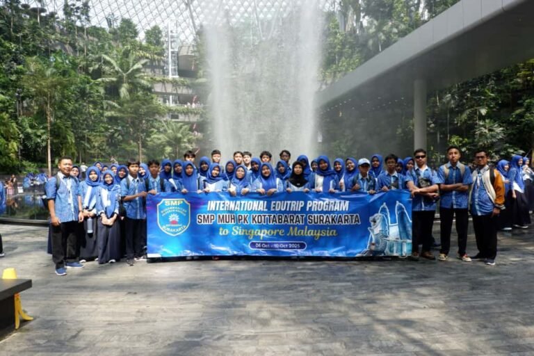 Perkuat Wawasan Global, Siswa SMP Edutrip ke Singapura-Malaysia