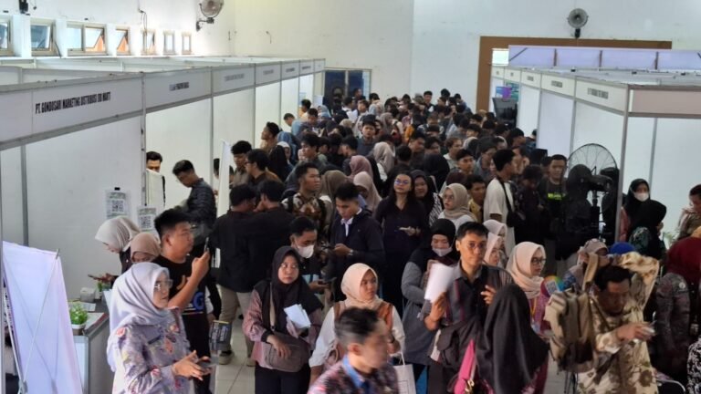 Seleksi Penerimaan Pekerja Tunggu Tiga Minggu