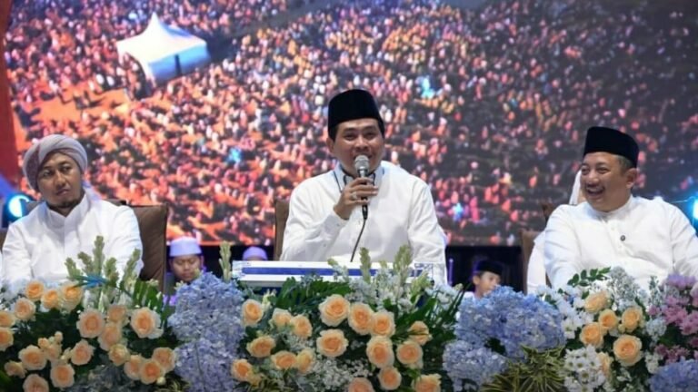 Bupati Rober Berharap Pengajian Akbar jadi Momentum Spiritual dan Persatuan