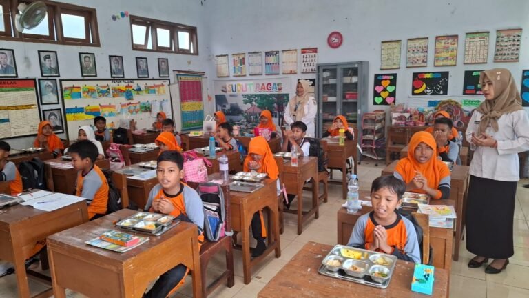 SD 3 Jepang Sambut Gembira Program MBG