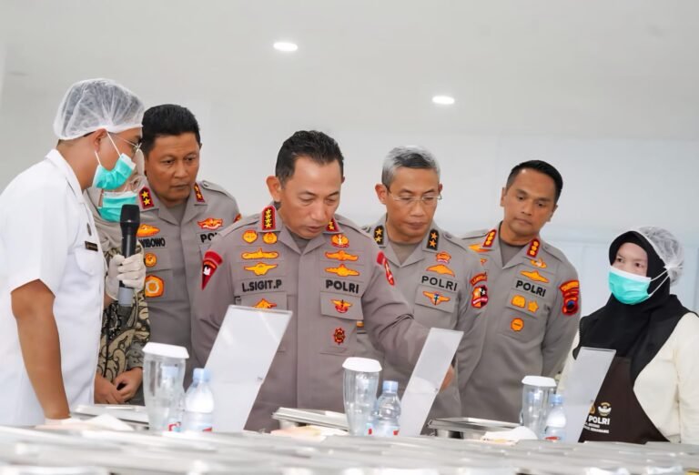 Kapolri Resmikan SPPG Polri Dorong Standar Nasional Sanitasi dan Gizi