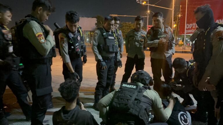 Berawal dari Laka Lantas, Polisi Amankan Dua Pemuda Bawa Sajam