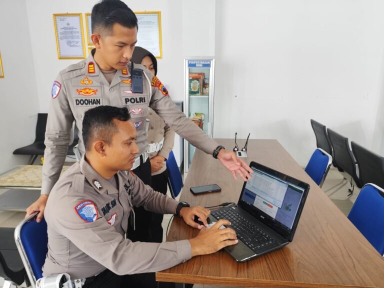 ‘SIMKU’ Ingatkan Masyarakat Perpanjangan SIM Via WhatsApp