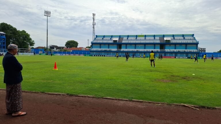 Manajer Baru Persiku Benahi Mental Pemain