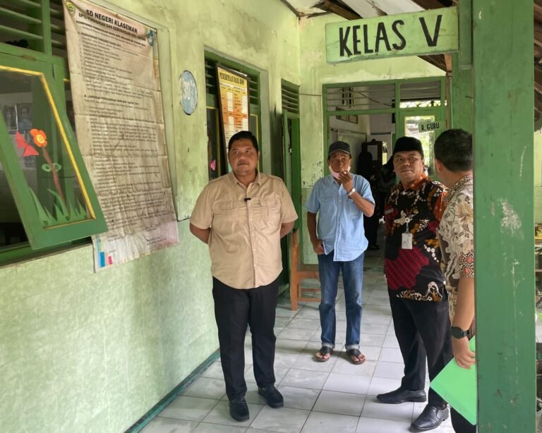 Memprihatinkan! SDN Klaseman Gatak Rusak Parah, Disdikbud Siapkan Rp500 Juta untuk Rehabilitasi