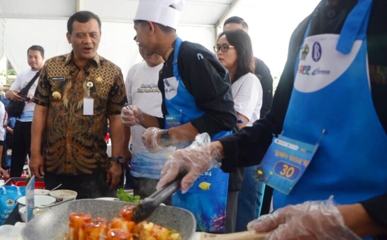 Gerakkan Ekonomi Daerah, Gubernur Ahmad Luthfi Ajak Siswa Jateng Gemar Makan Ikan