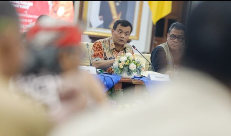 Gubernur Ahmad Luthfi Petakan Daerah High-Risk Jateng Jelang Puncak Hujan