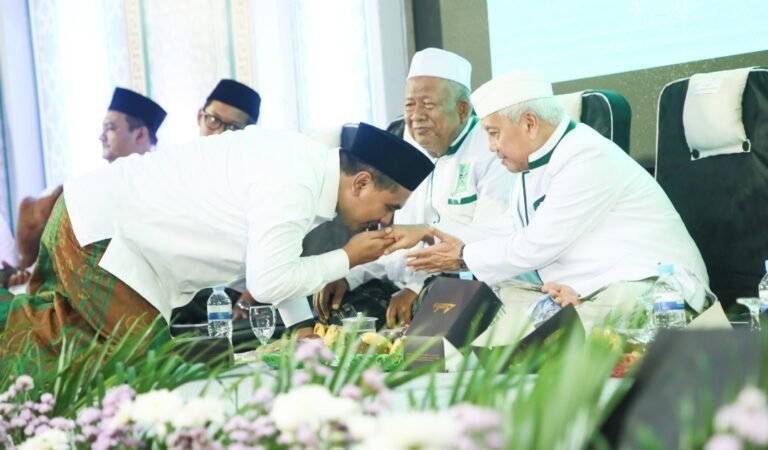 Yasin Bersyukur Gubernur Buat Keputusan Tiap Jumat ASN Pemprov Pakai Sarung 