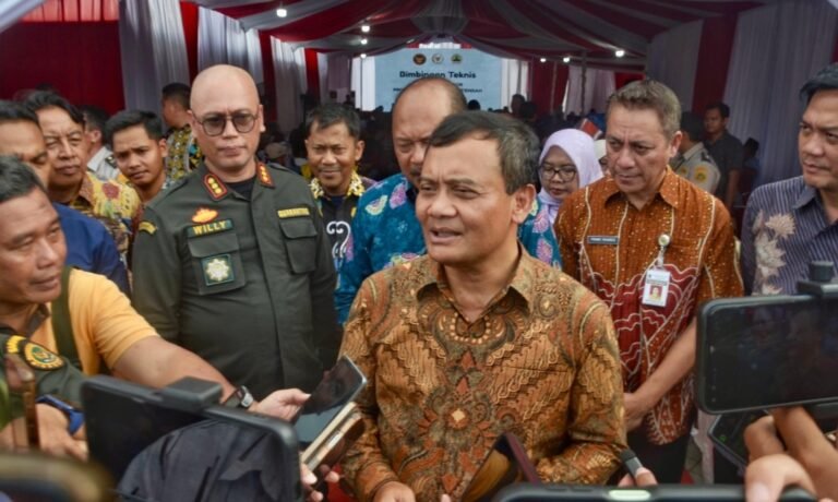 Ahmad Luthfi: Investor Malaysia dan Fujian Komitmen Investasi Rp 62,3 T di Jateng 