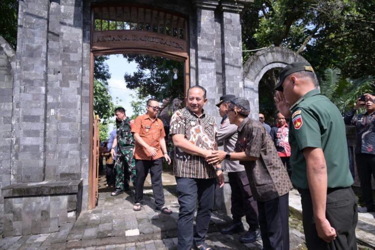 Bupati, Wabup dan Forkopimda Ziarah ke Makam Pendiri Kabupaten Karanganyar