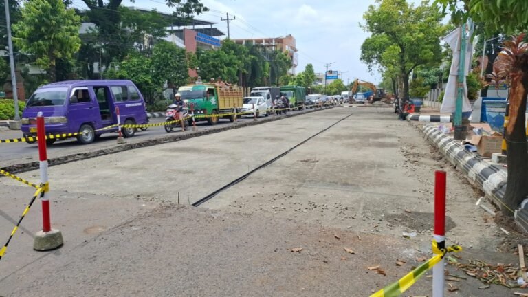 Anggaran Rp12 Miliar, Rehab Jalan R Agil Kusumadya Kudus Dimulai