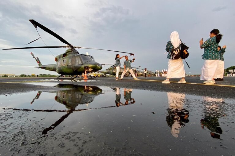 Pengunjung Terkesan Kecanggihan Helikopter di Penerbad Expo 2025