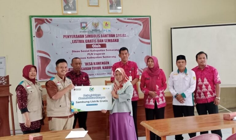 Rowiyati Warga Kawengen Ungaran Timur Sumringah Mendapat Bantuan Sambungan Listrik Gratis