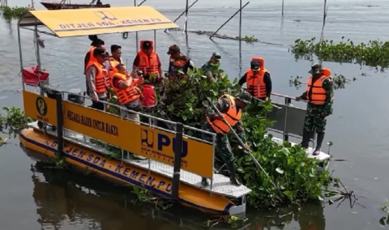 Hadir di Save Rawa Pening #7, Bupati Semarang Edukasi Kelestarian Alam
