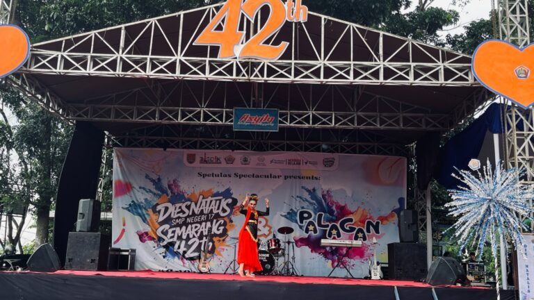 Rayakan Usia ke-42, SMPN 17 Semarang Gelar Pentas Seni dan Gelar Karya Siswa yang Meriah
