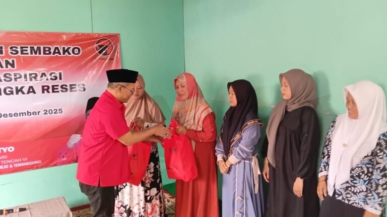 Serap Aspirasi Warga dan Bagi Sembako, Kegiatan Reses Digelar di Ponpes An Nur Purworejo