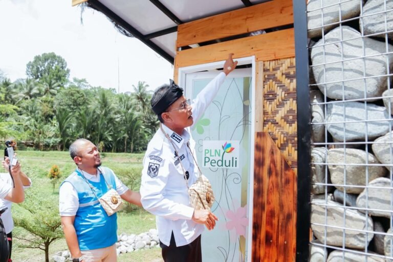 PLN Untuk Rakyat, Majukan Kampung Adat Kuta Lewat 3 Program TJSL