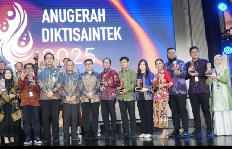 UKSW Panen Empat Prestasi Nasional: Tiga Gold Winner dan Satu Penghargaan di Anugerah Diktisaintek 2025