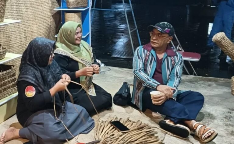 Samuel Wattimena Dukung Objek Wisata Bukit Cinta jadi Industri Kreatif