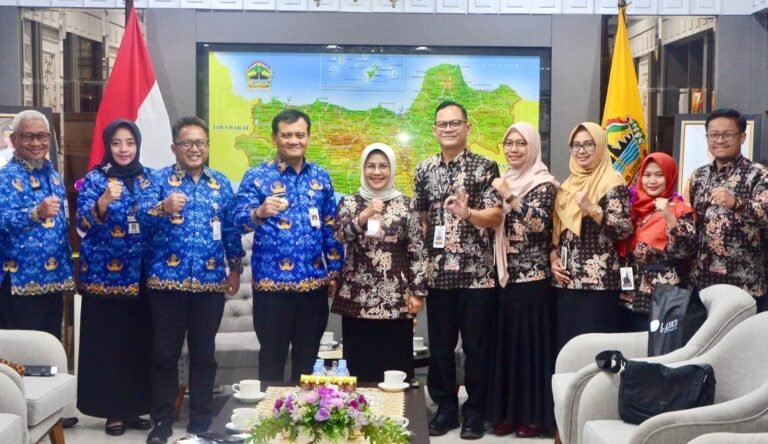 Pemprov Jateng Kucurkan Rp 16,6 Miliar Hibah Pendidikan Tinggi Sepanjang 2025