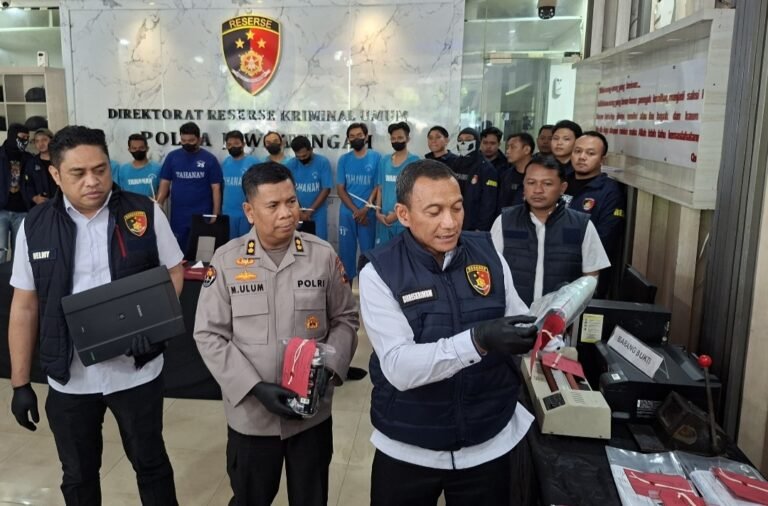 Polda Jateng Bekuk Delapan Sindikat Penggelapan Mobil 