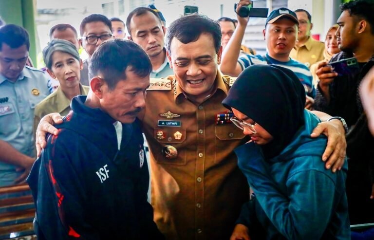 Gubernur Jateng Tanggung Penuh Pemulangan Korban Kecelakaan Tol Krapyak 15 Orang Tewas 