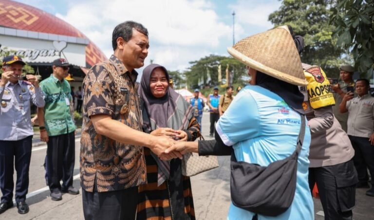 Pastikan Kelancaran dan Pelayanan Nataru, Ahmad Luthfi Tinjau Rest Area