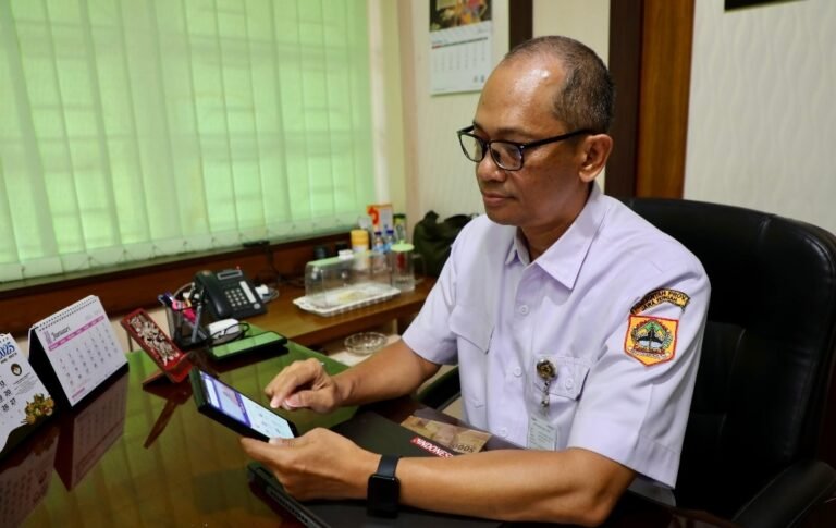 REFLEKSI PELAYANAN PUBLIK JATENG, Tak Sekadar Cepat tapi Terasa Dekat, Cara Jawa Tengah Merawat Pelayanan Masyarakat