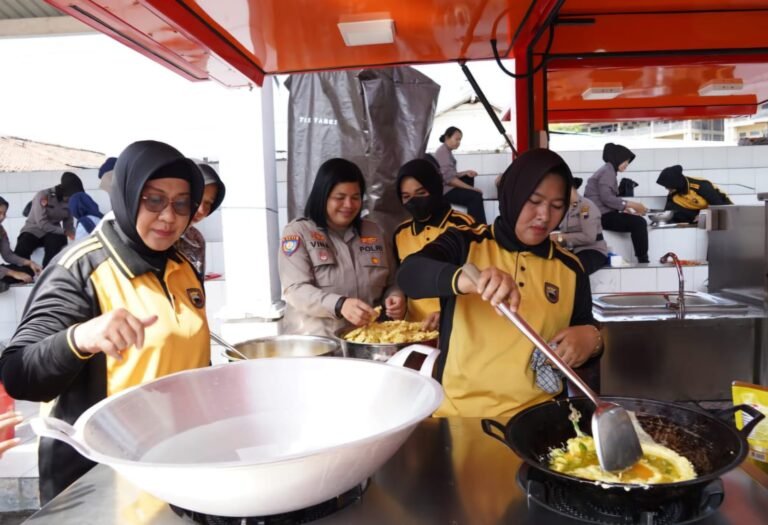 Polrestabes Gelar Pelatihan Tim Dapur Lapangan Bersama BPBD