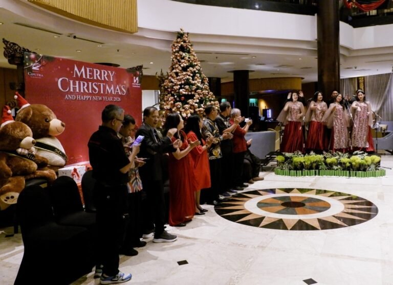Jelang Natal 2025, Hotel Ciputra Persembahkan Malam ‘Christmas Tree Lighting’