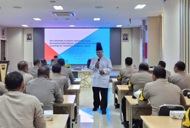 Sat Binmas dan Bhabinkamtibmas Dilatih jadi Da’i Kamtibmas dan Khotib