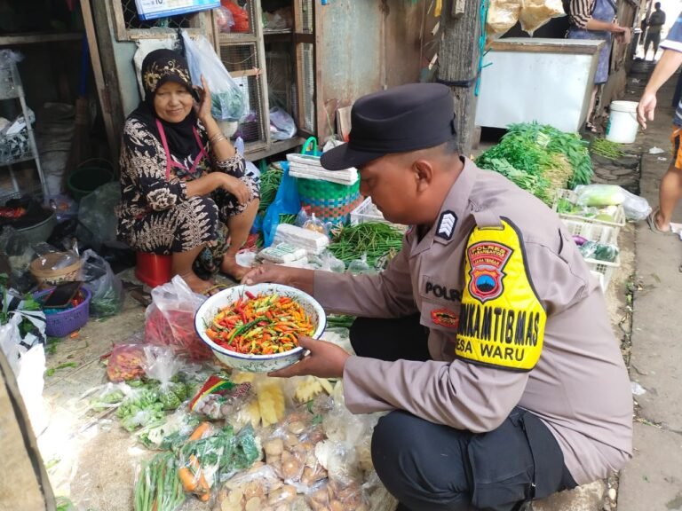 Polsek Kebakkramat Pantau Harga dan Ketersediaan Sembako