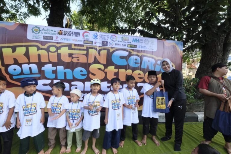 Astrid Apresiasi Khitan 104 Anak Dhuafa