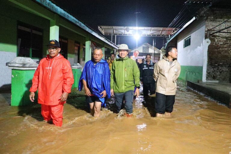 Sam’ani Pastikan Pemulihan Lokasi Terdampak Banjir Berjalan Maksimal