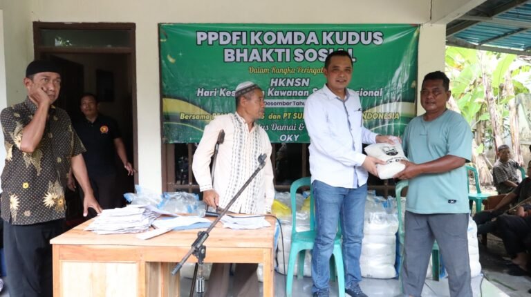 Peringatan HKSN di Kudus Diwarnai Pembagian Sembako