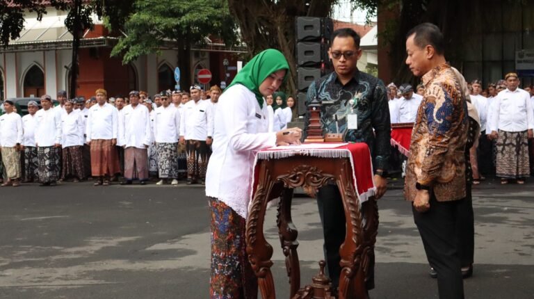 Pemkab Kudus Serahkan SK PPPK Paruh Waktu